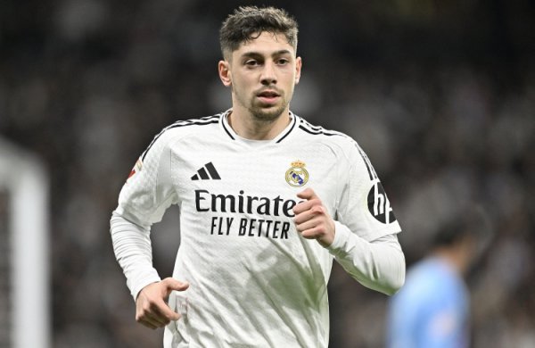 Cobe: Xavi Alonso không coi Valverde là hậu vệ phải chống lại Huang Qian