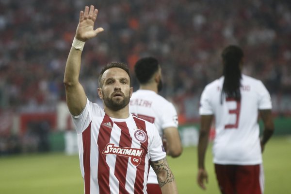 Valbuena nói về vụ tống tiền: 