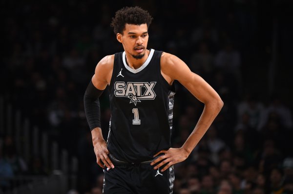 Ghi được 40 điểm và 15 rebound! Sau trận mở màn, xác suất MVP của Bunyama tăng lên 19%, đứng thứ 4 giải đấu