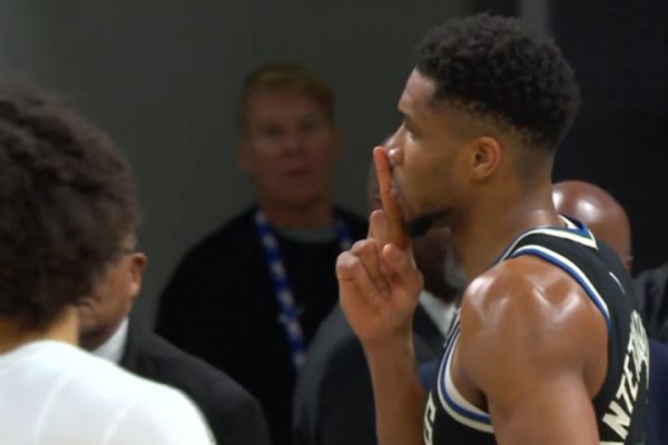 🤫👎👎!字母哥压哨绝杀步行者 比闭嘴+反嘘步行者球迷!