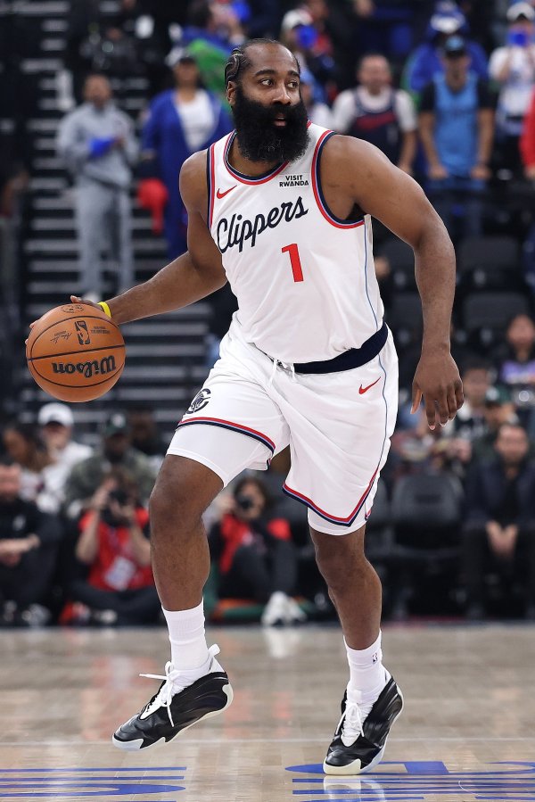 Chân tôi yếu quá! Harden có tr