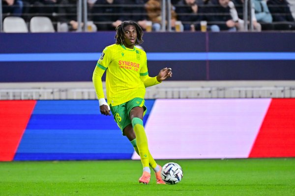 Phóng viên: Bayern quan tâm hậ