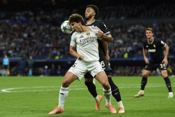 Mirror: Leeds United muốn thuê rồi mua Gonzalo Garcia vào tháng 1 nhưng Xavi Alonso từ chối nhả anh